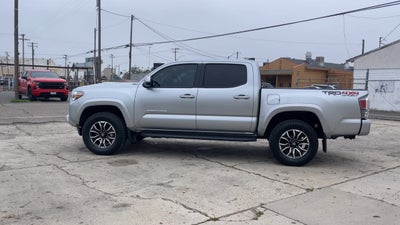 2022 Toyota Tacoma 4WD SR
