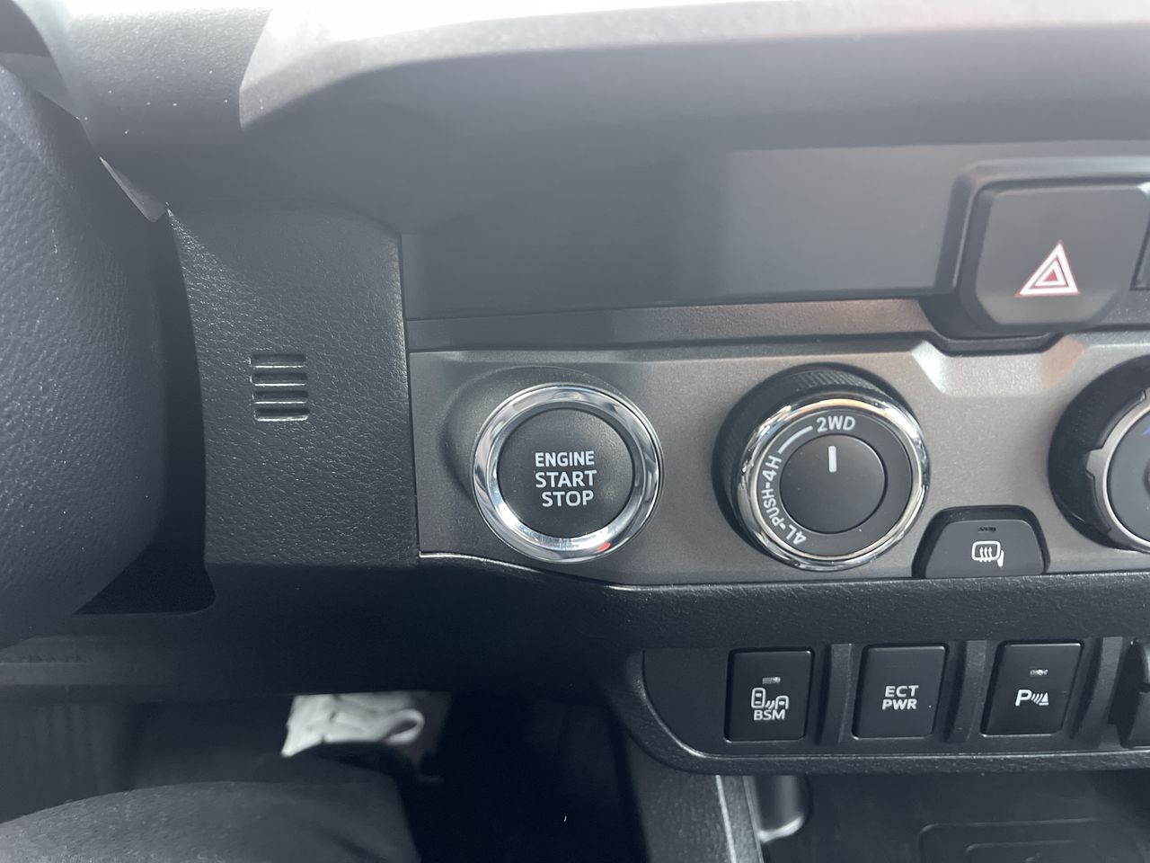 2022 Toyota Tacoma 4WD SR