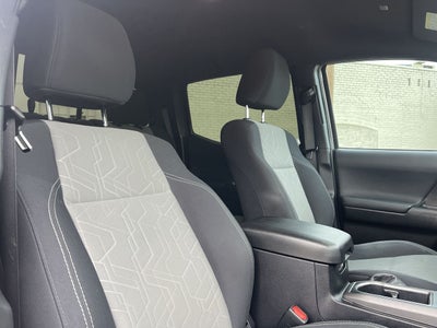 2022 Toyota Tacoma 4WD SR