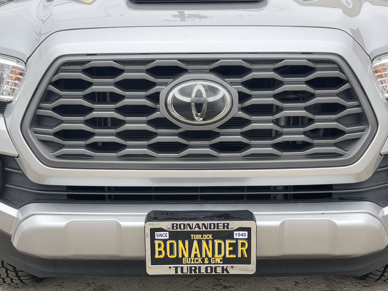 2022 Toyota Tacoma 4WD SR