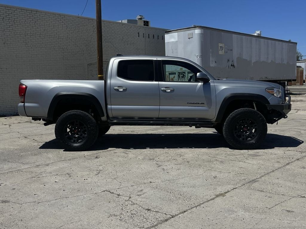 2017 Toyota Tacoma SR5