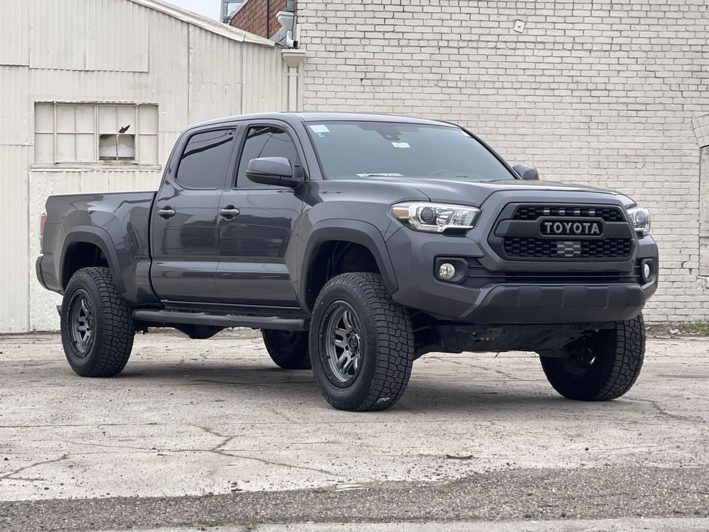 2022 Toyota Tacoma 4WD SR5