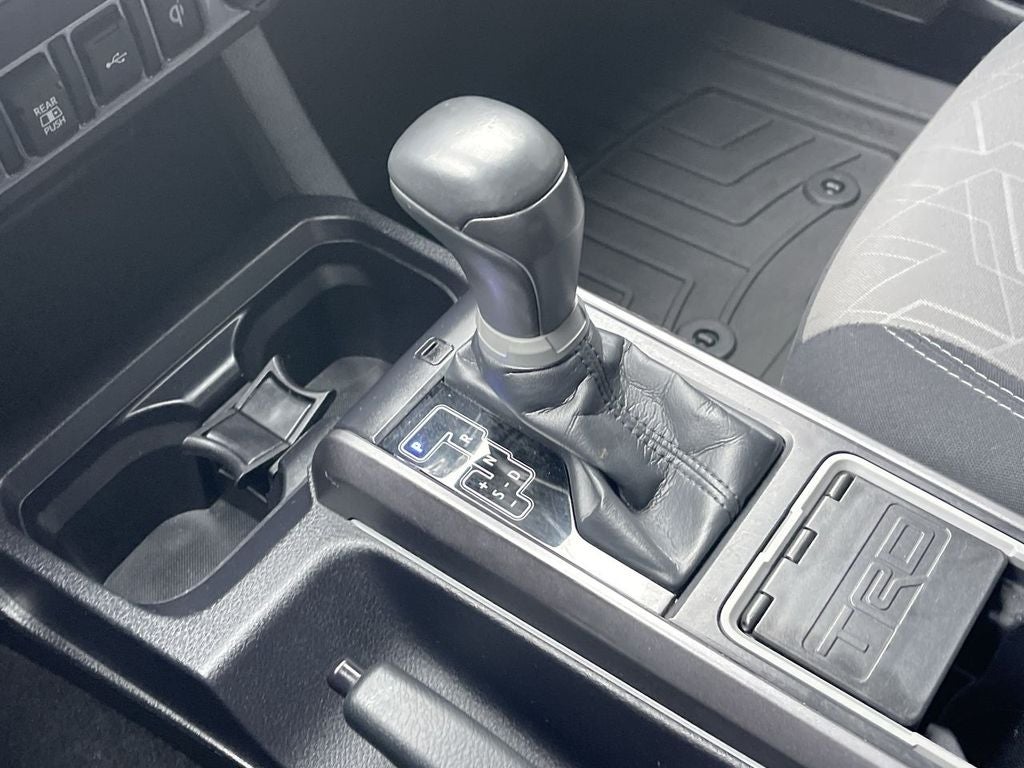 2022 Toyota Tacoma 4WD SR5