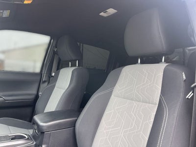 2022 Toyota Tacoma 4WD SR5