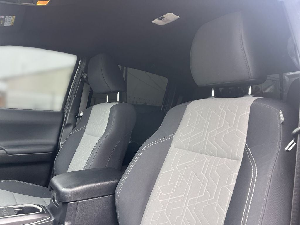 2022 Toyota Tacoma 4WD SR5