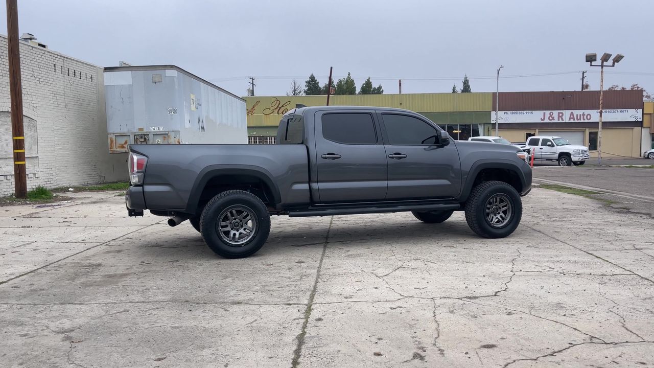 2022 Toyota Tacoma 4WD SR5