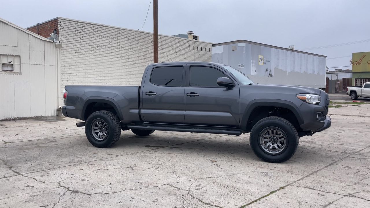 2022 Toyota Tacoma 4WD SR5