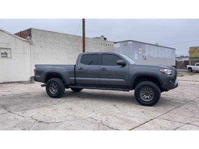 2022 Toyota Tacoma 4WD SR5