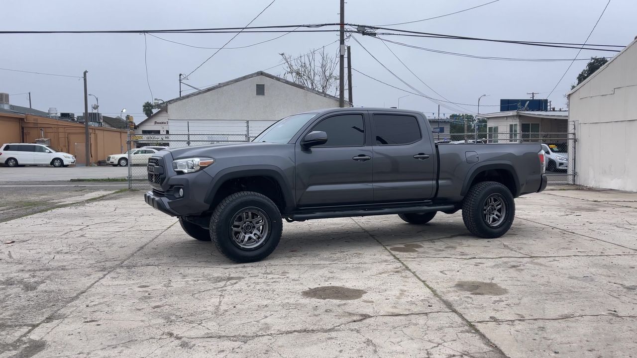 2022 Toyota Tacoma 4WD SR5