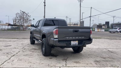 2022 Toyota Tacoma 4WD SR5