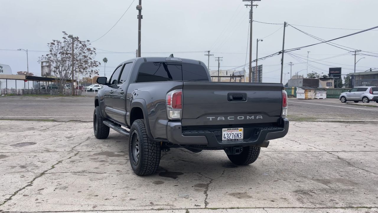 2022 Toyota Tacoma 4WD SR5