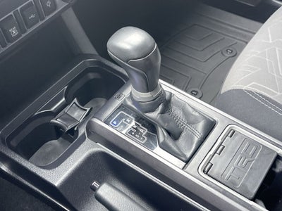2022 Toyota Tacoma 4WD SR5