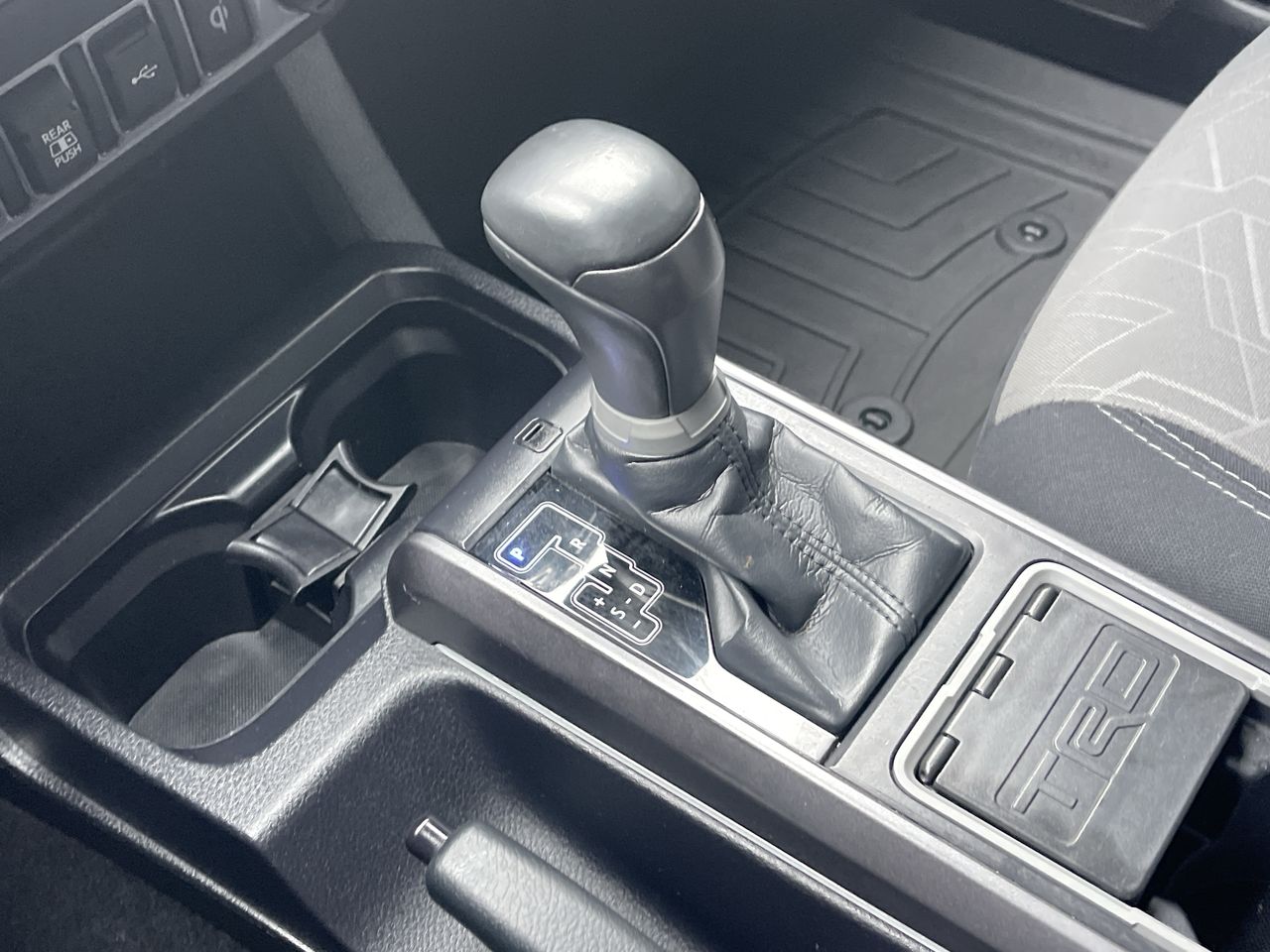 2022 Toyota Tacoma 4WD SR5