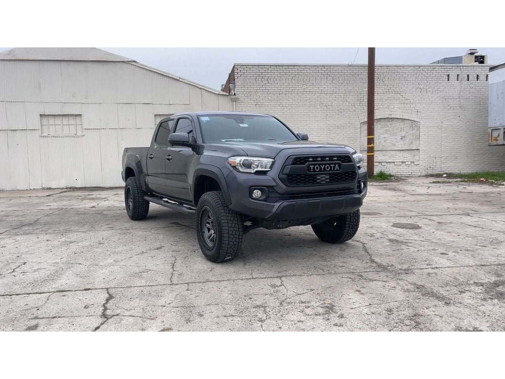 2022 Toyota Tacoma 4WD SR5