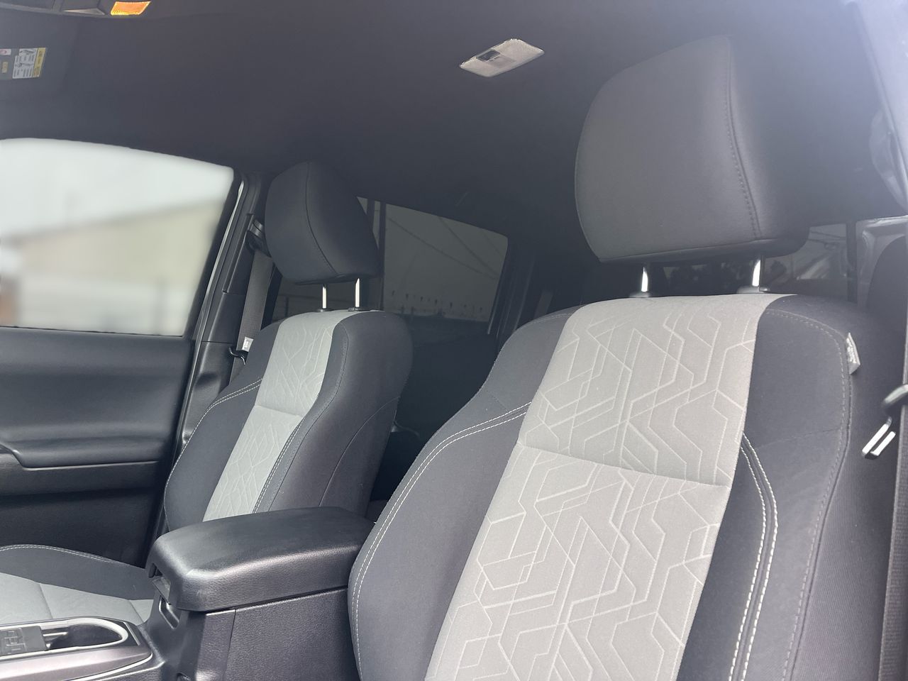 2022 Toyota Tacoma 4WD SR5