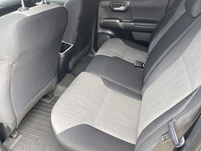 2022 Toyota Tacoma 4WD SR5