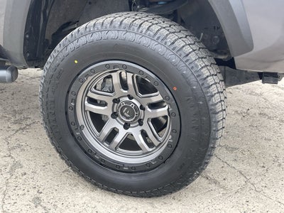 2022 Toyota Tacoma 4WD SR5