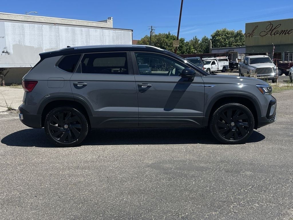 2024 Volkswagen Taos 1.5T SE