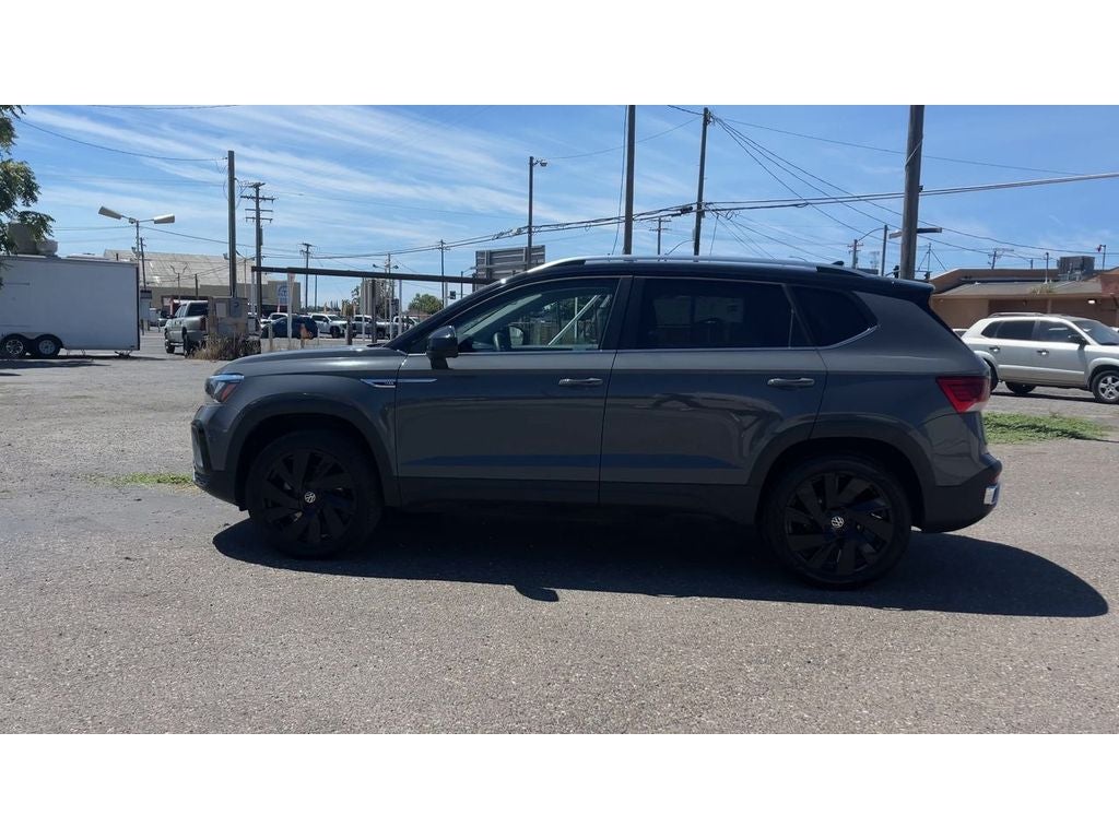 2024 Volkswagen Taos 1.5T SE