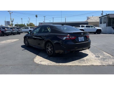 2024 Toyota Camry SE