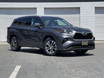 2022 Toyota Highlander Hybrid XLE