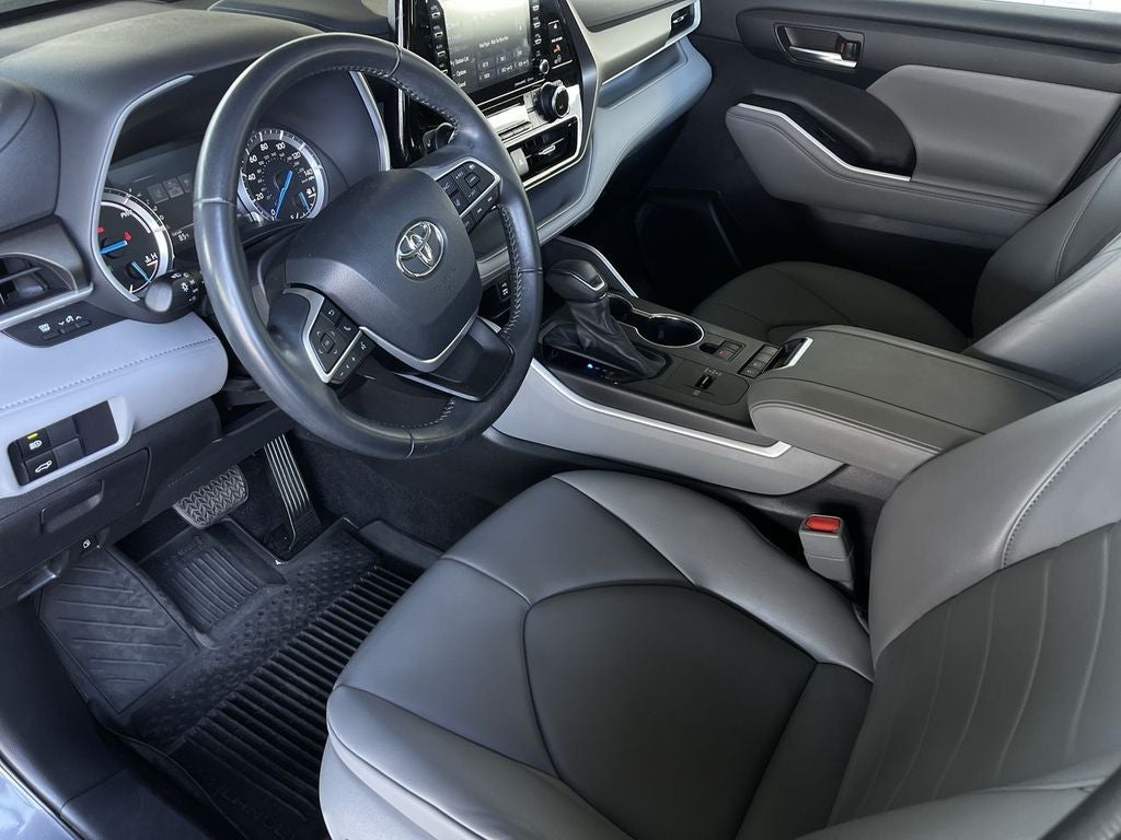2022 Toyota Highlander Hybrid XLE
