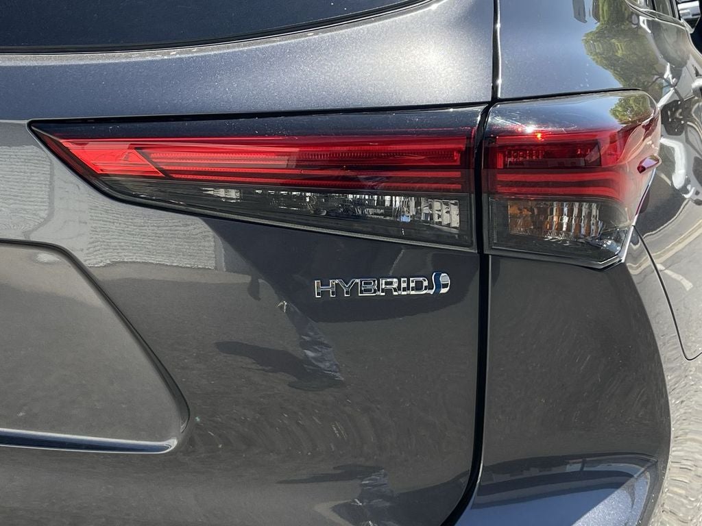 2022 Toyota Highlander Hybrid XLE