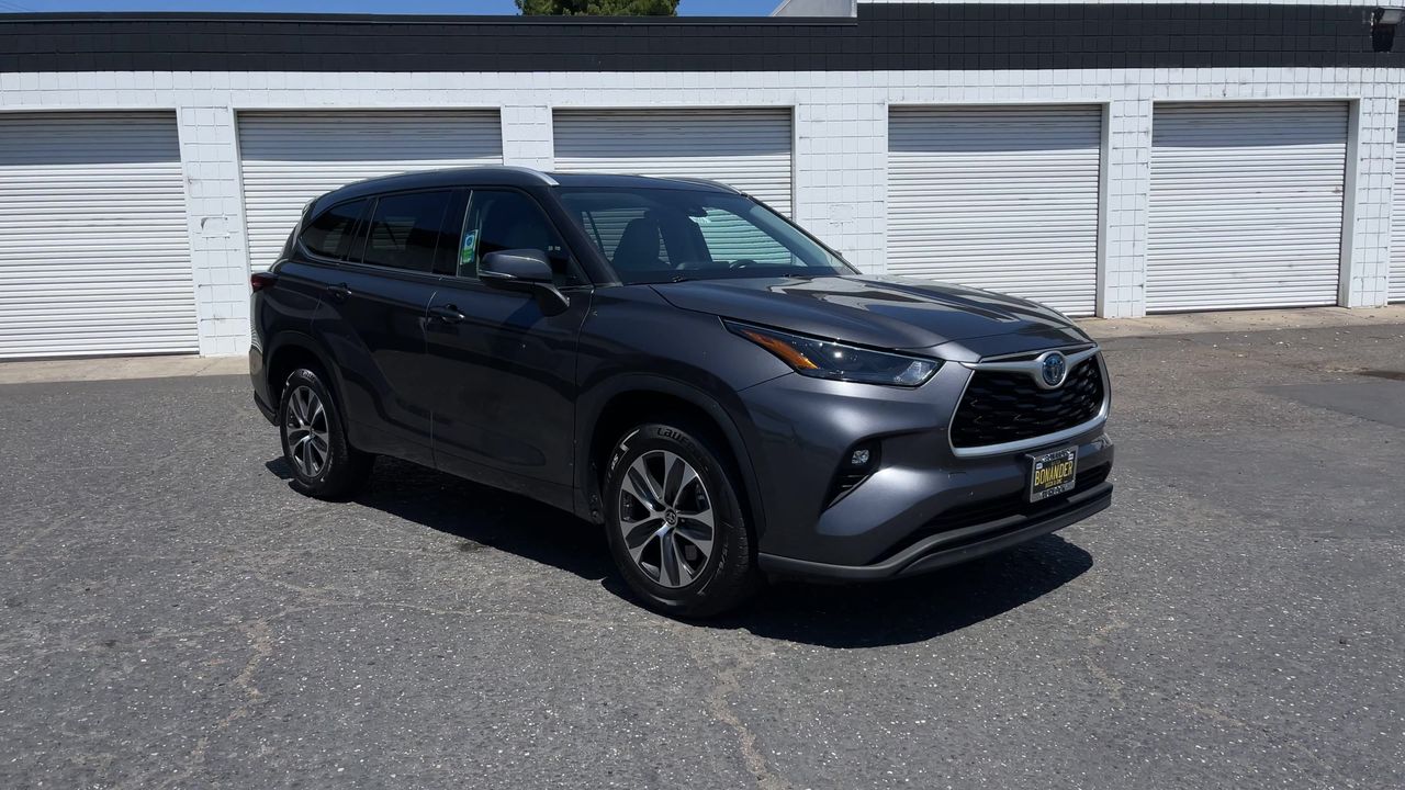 2022 Toyota Highlander Hybrid XLE