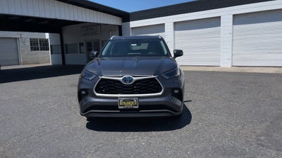 2022 Toyota Highlander Hybrid XLE