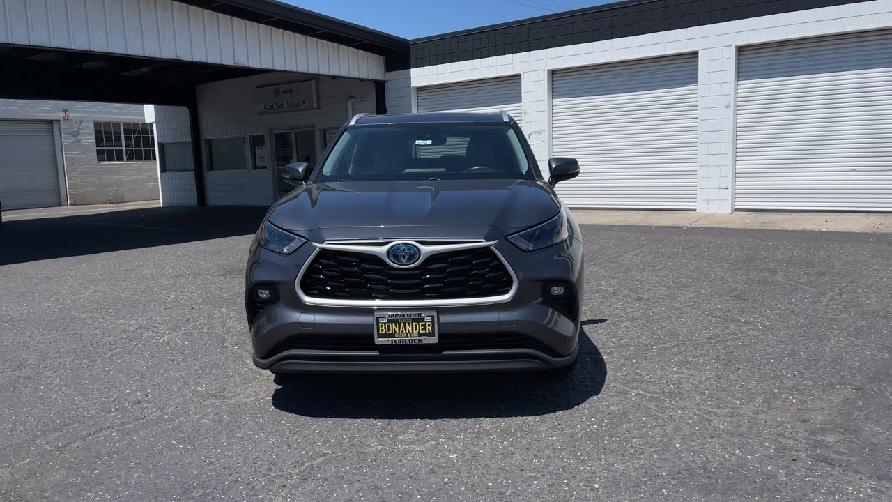 2022 Toyota Highlander Hybrid XLE
