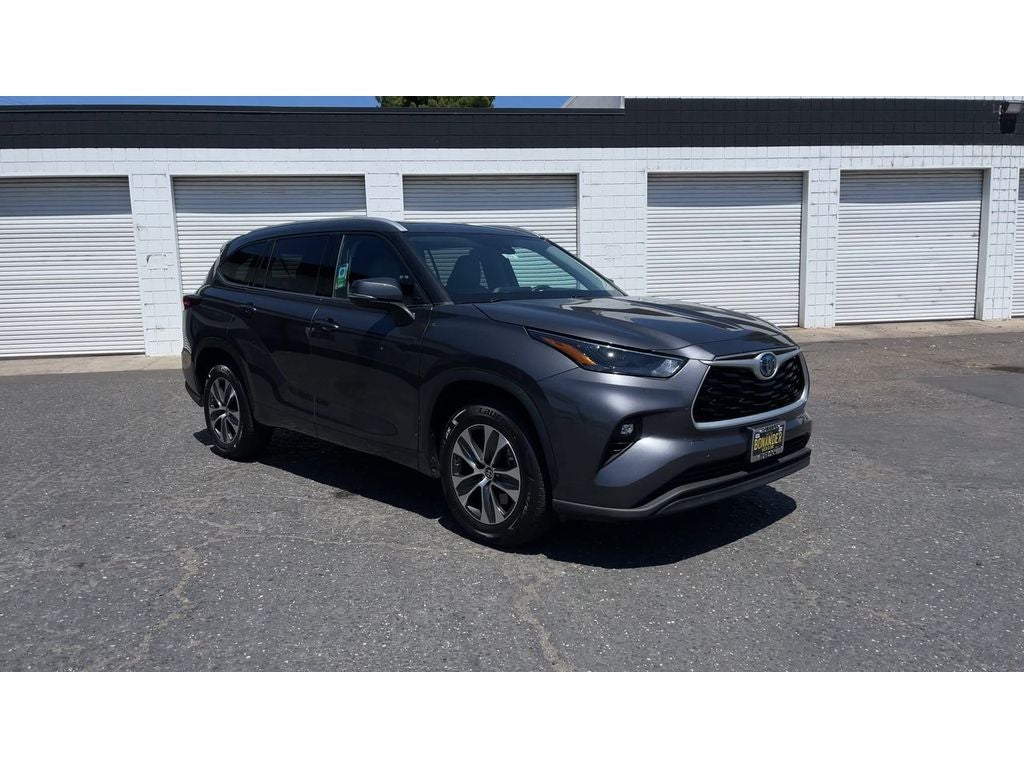 2022 Toyota Highlander Hybrid XLE