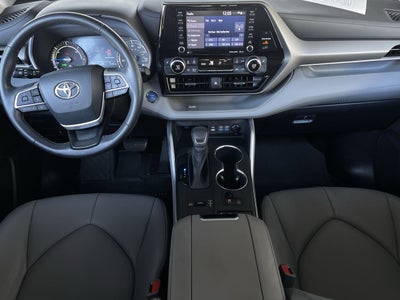 2022 Toyota Highlander Hybrid XLE