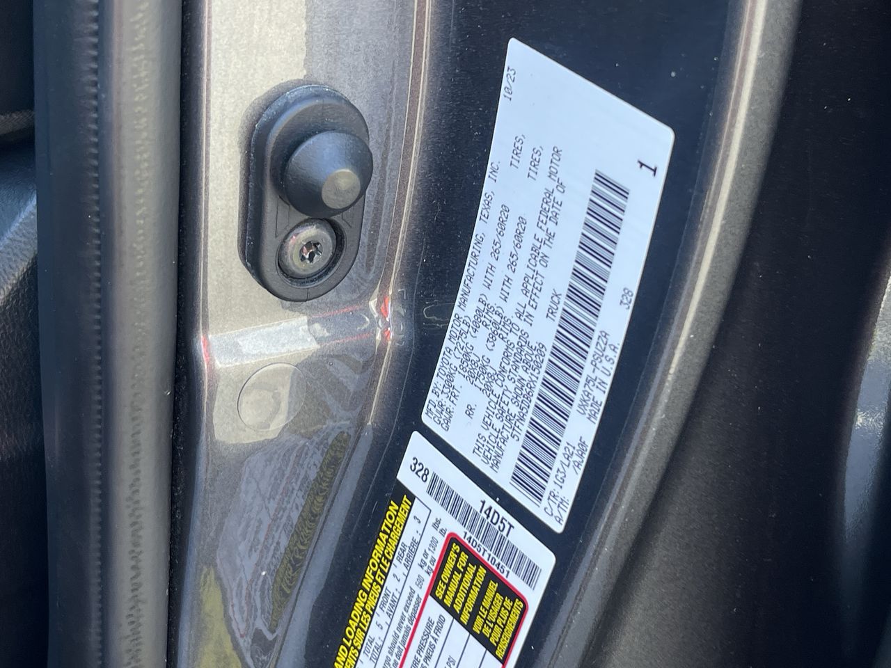 2024 Toyota Tundra Platinum - Photo 32