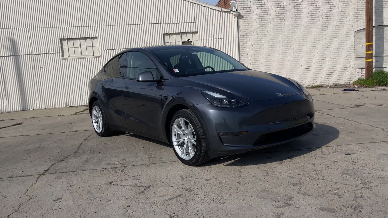 2023 Tesla Model Y Long Range