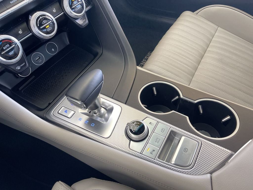 2022 Genesis G70 2.0T