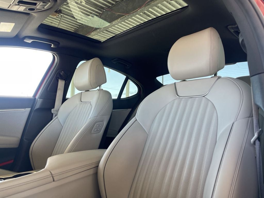 2022 Genesis G70 2.0T