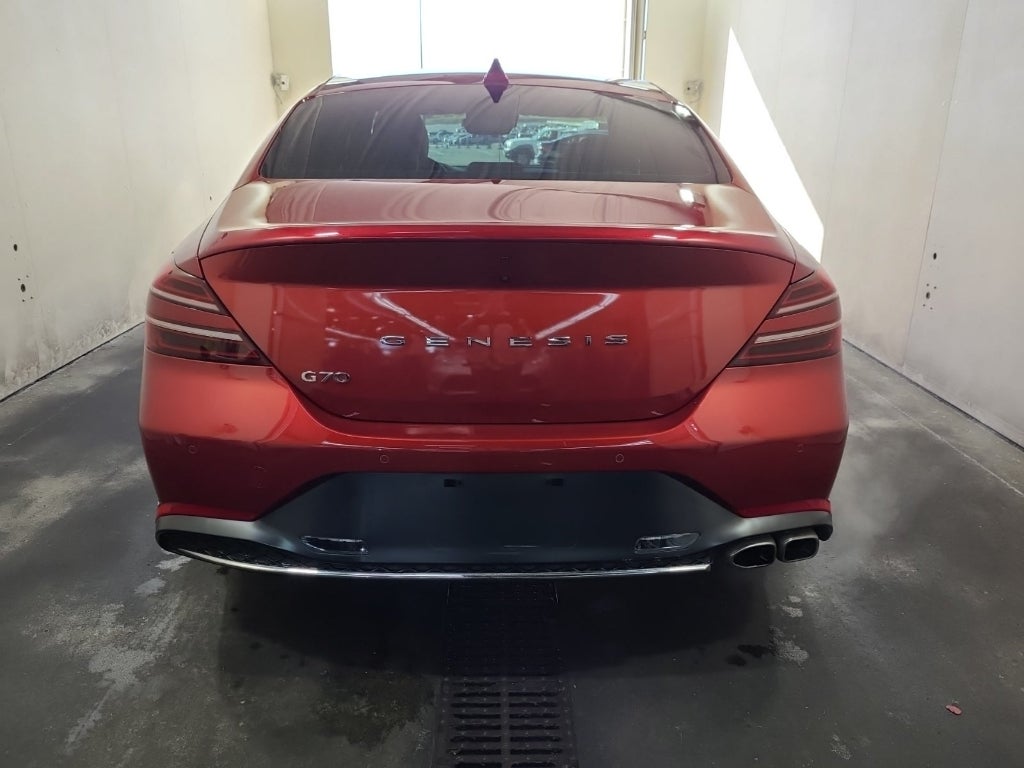 2022 Genesis G70 2.0T