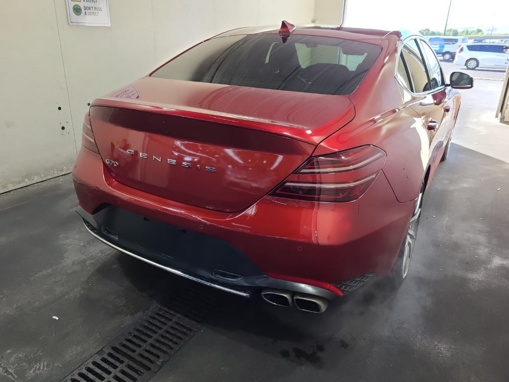 2022 Genesis G70 2.0T