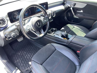 2022 Mercedes-Benz A 220 A 220