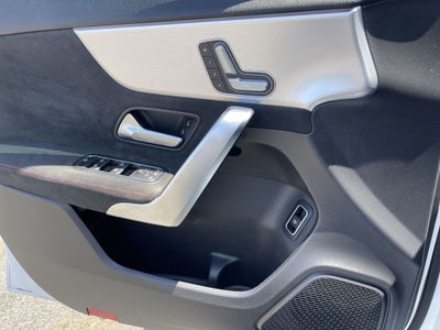 2022 Mercedes-Benz A 220 A 220