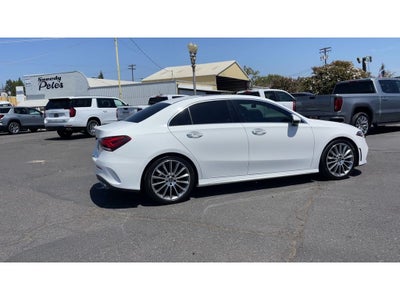 2022 Mercedes-Benz A 220 A 220
