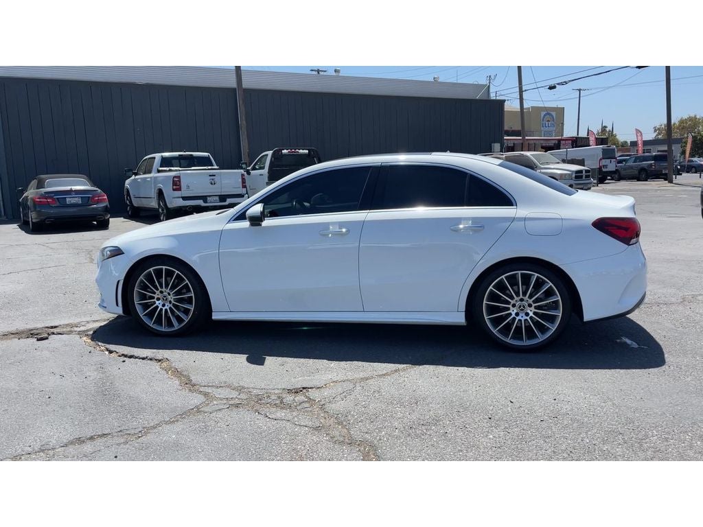 2022 Mercedes-Benz A 220 A 220