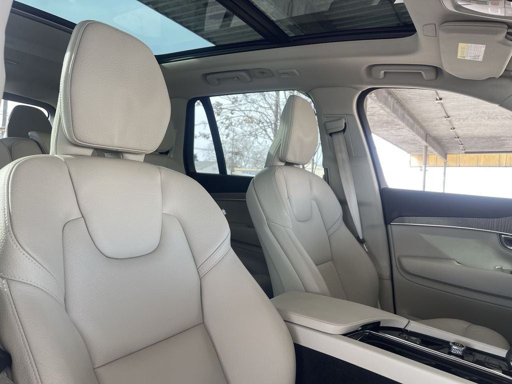 2023 Volvo XC90 Plus