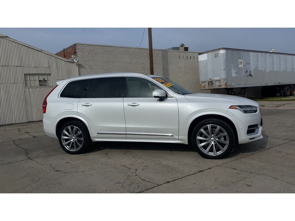 2023 Volvo XC90 Plus