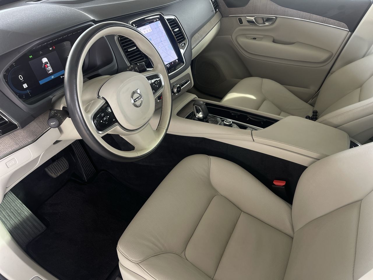 2023 Volvo XC90 Plus