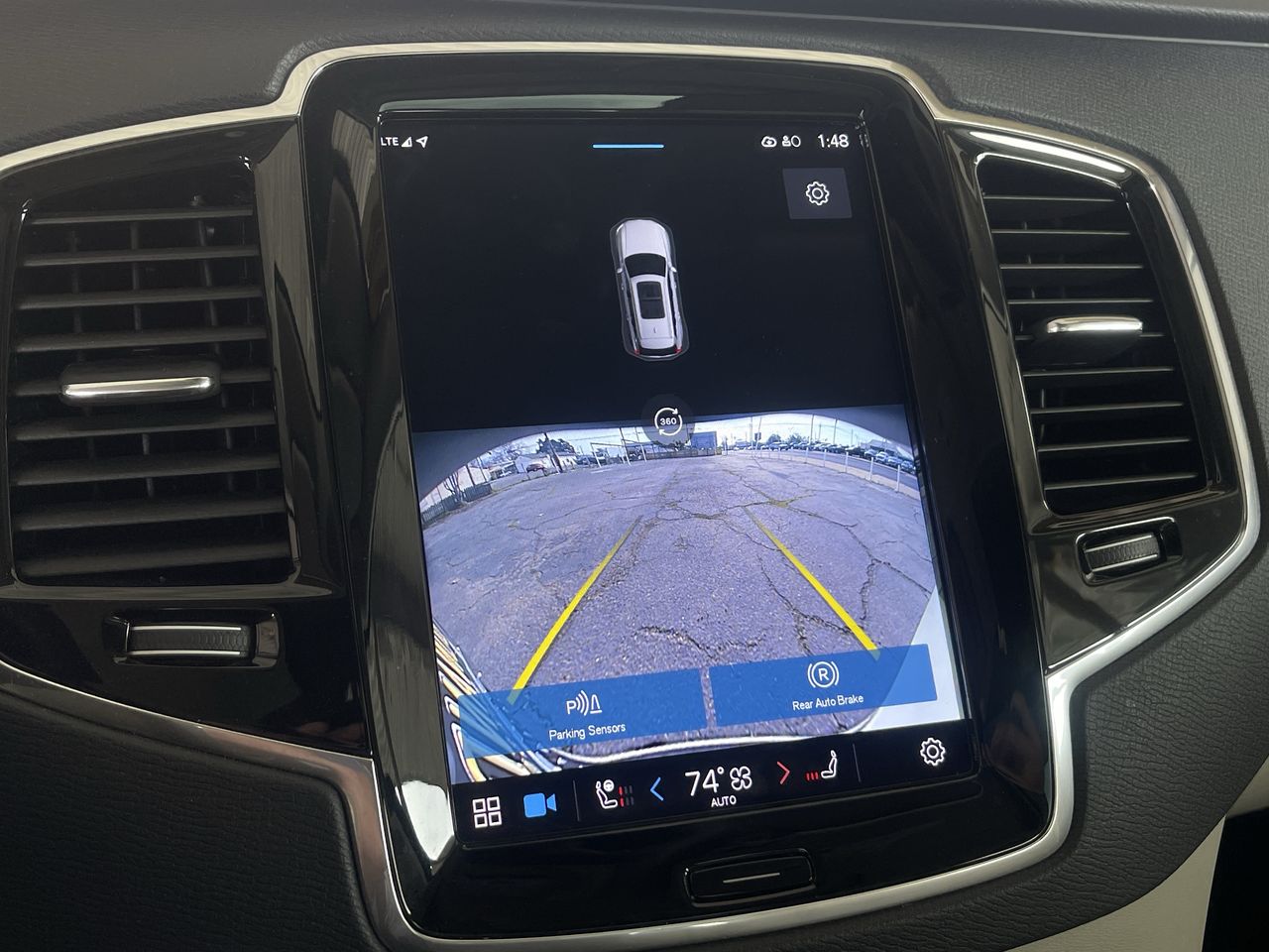 2023 Volvo XC90 Plus