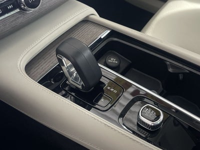 2023 Volvo XC90 Plus