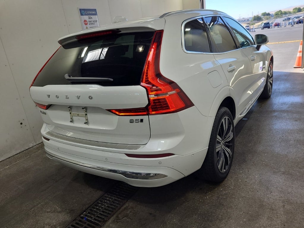 2023 Volvo XC60 B5 Plus Bright Theme