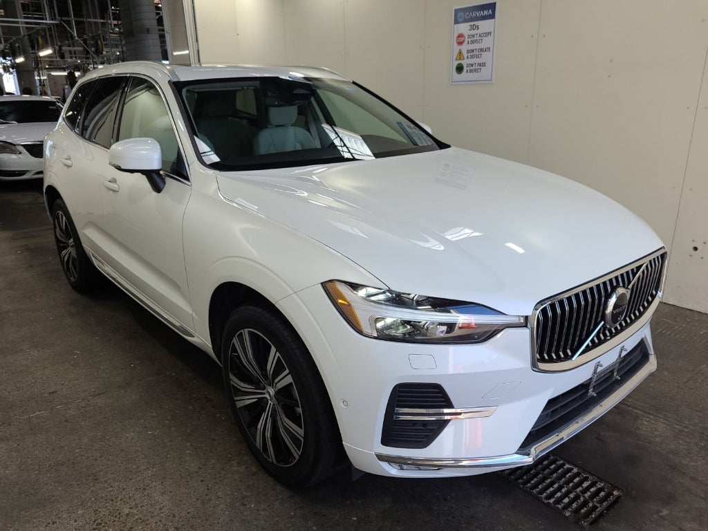 2023 Volvo XC60 B5 Plus Bright Theme