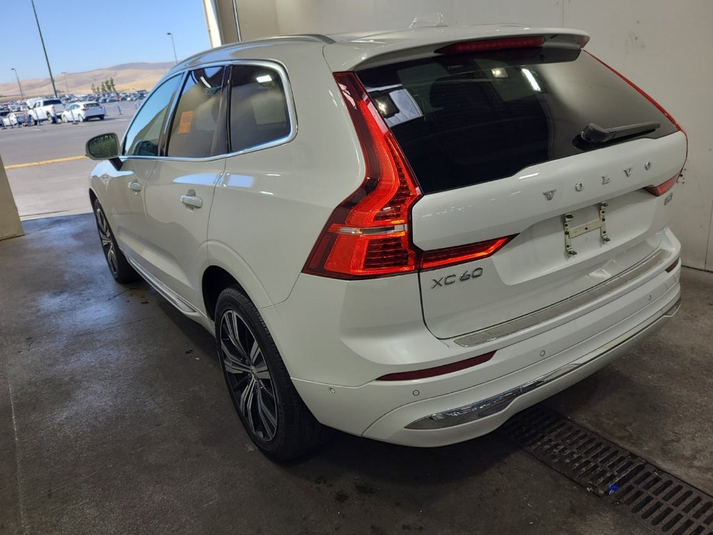 2023 Volvo XC60 B5 Plus Bright Theme